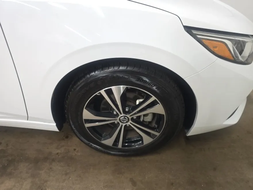 2022 Nissan Sentra SV photo 1