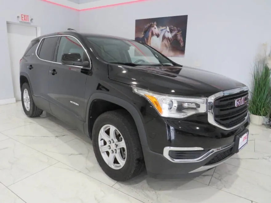 2017 Gmc Acadia SLE photo 1