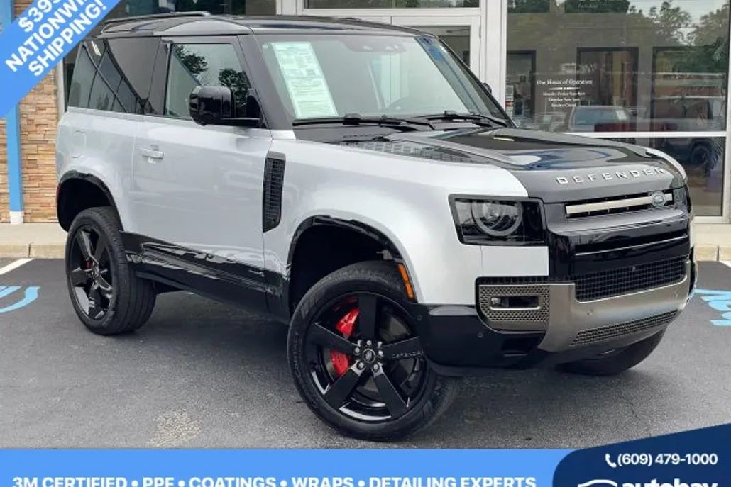 2023 Land Rover Defender 90 X photo 1