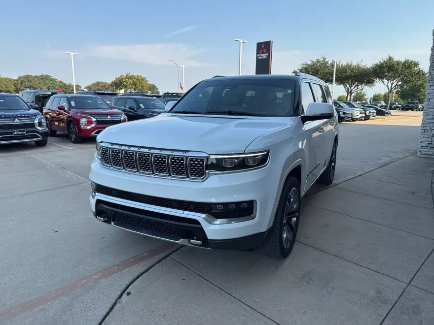 2022 Jeep Grand Wagoneer III photo 1
