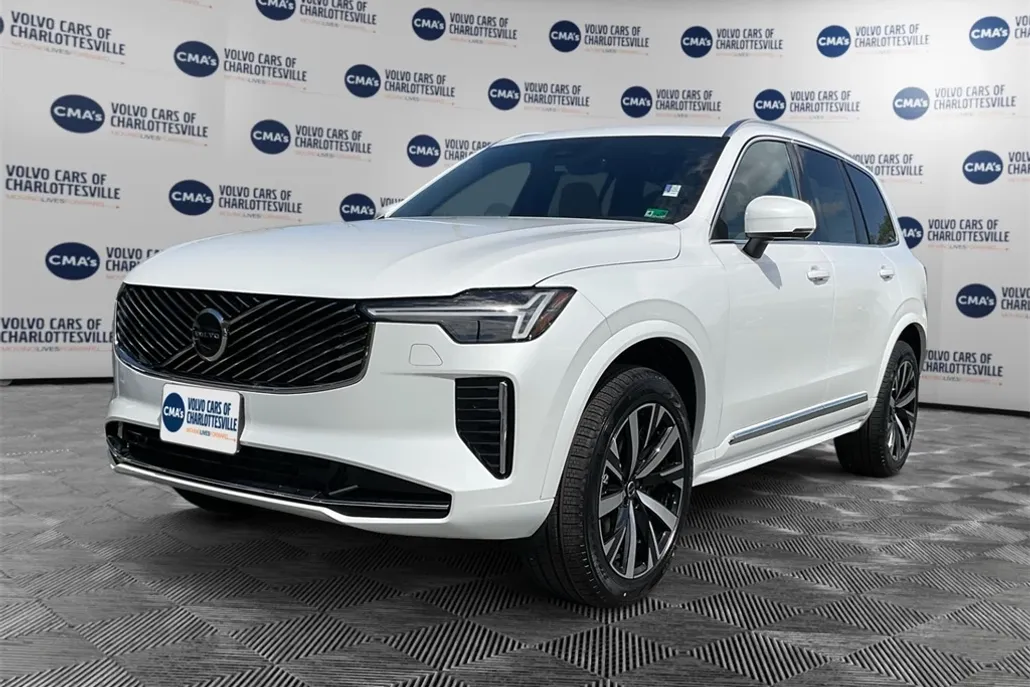 2025 Volvo XC90 Core photo 1