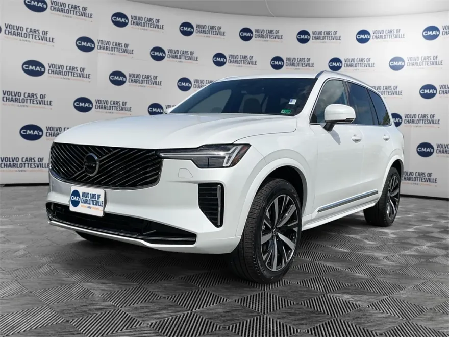 2025 Volvo XC90 Core photo 1