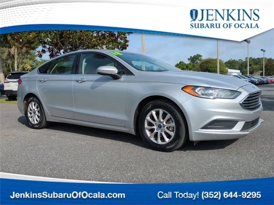2018 Ford Fusion S photo 1