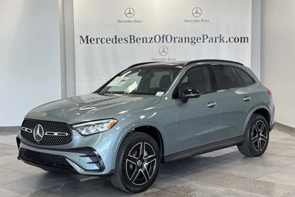2026 Mercedes Benz GLC 300 4MATIC photo 1