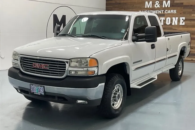2002 Gmc Sierra SLE photo 1