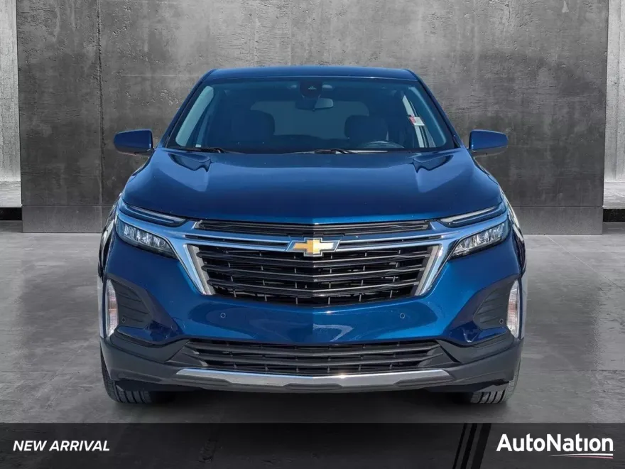 2022 Chevrolet Equinox LT photo 1