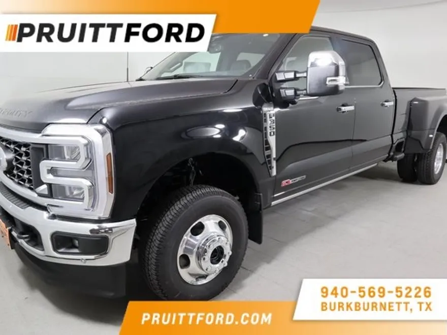2025 Ford F-350 King Ranch photo 1