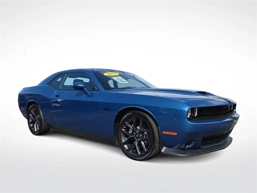 2023 Dodge Challenger R/T photo 1