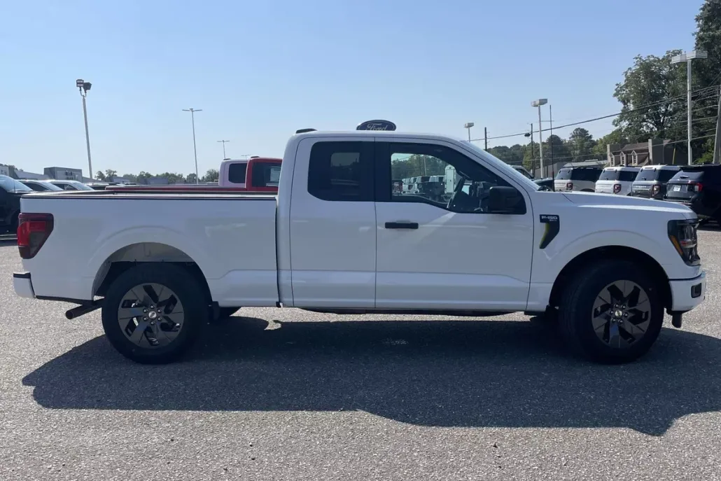 2025 Ford F-150 STX photo 1