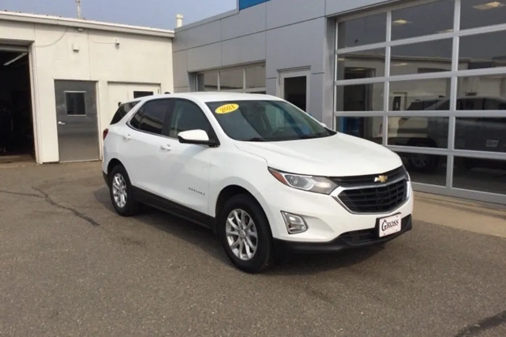 2021 Chevrolet Equinox LT photo 1