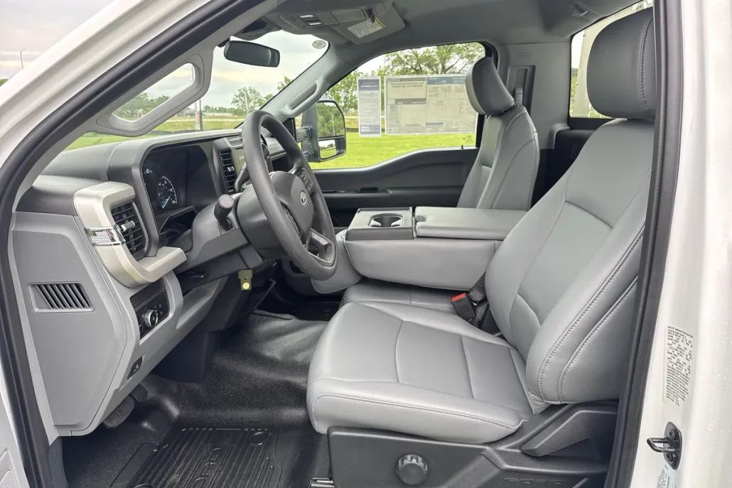 2025 Ford F-450 XL photo 1