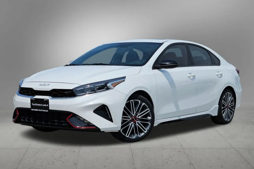 2023 Kia Forte GT photo 1