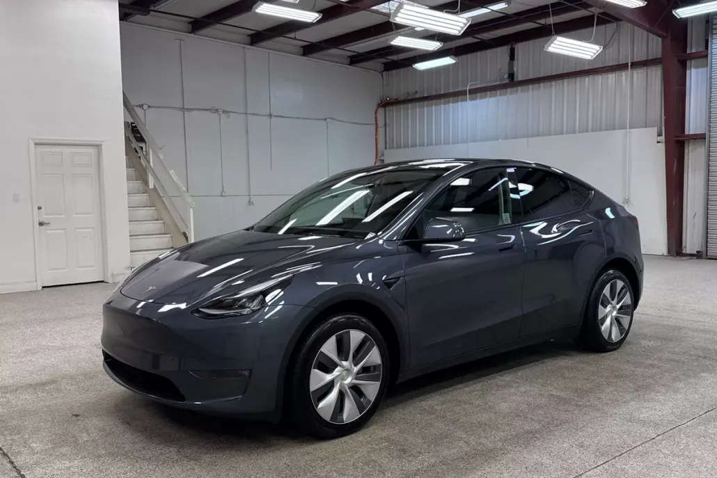 2023 Tesla Model Y Long Range photo 1