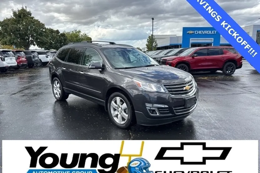 2017 Chevrolet Traverse Premier photo 1