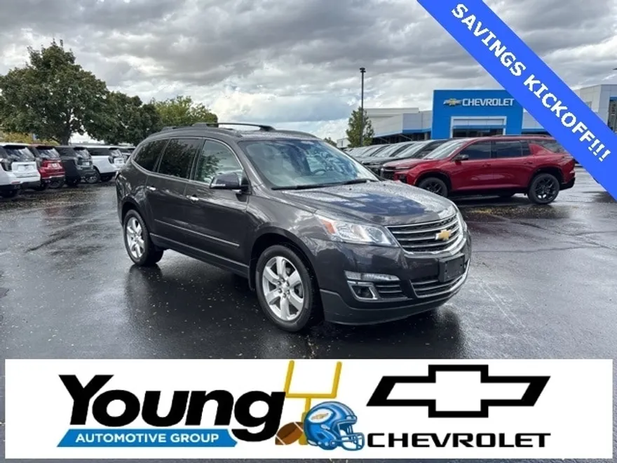 2017 Chevrolet Traverse Premier photo 1