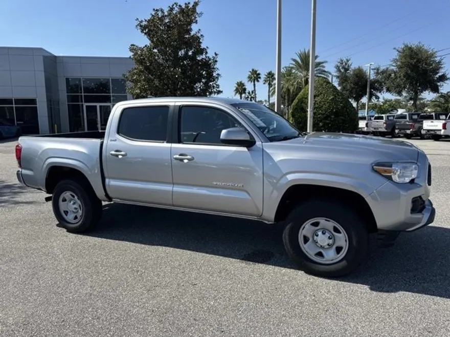 2022 Toyota Tacoma SR5 photo 1