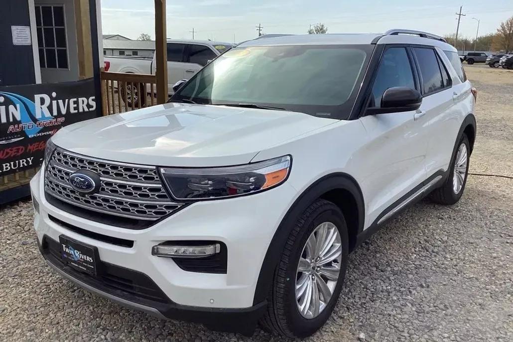 2024 Ford Explorer Limited photo 1