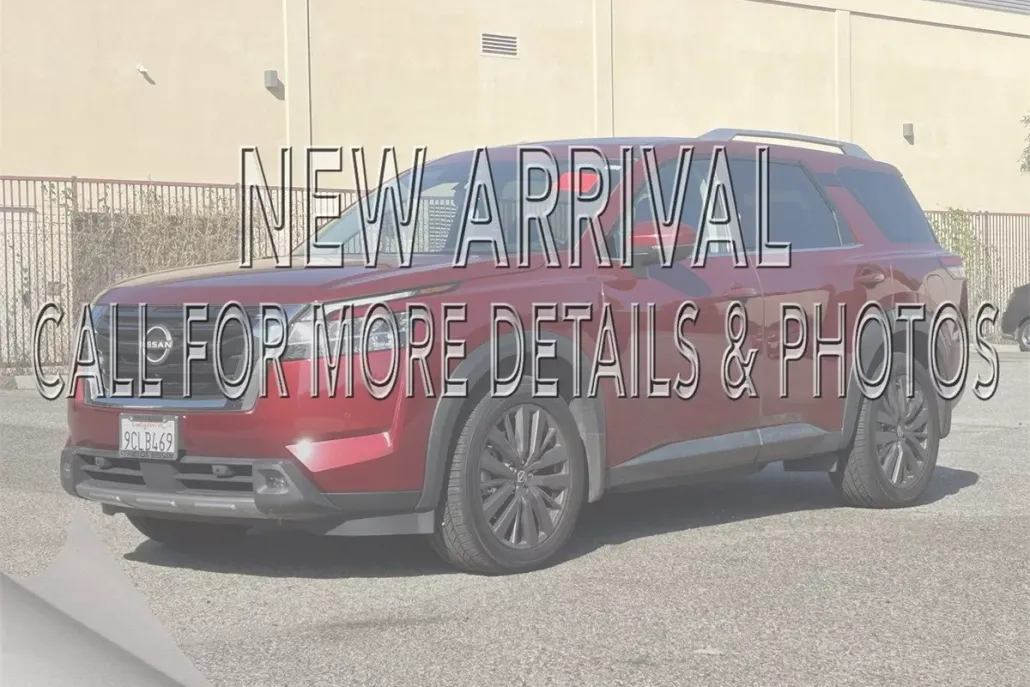 2022 Nissan Pathfinder SL photo 1