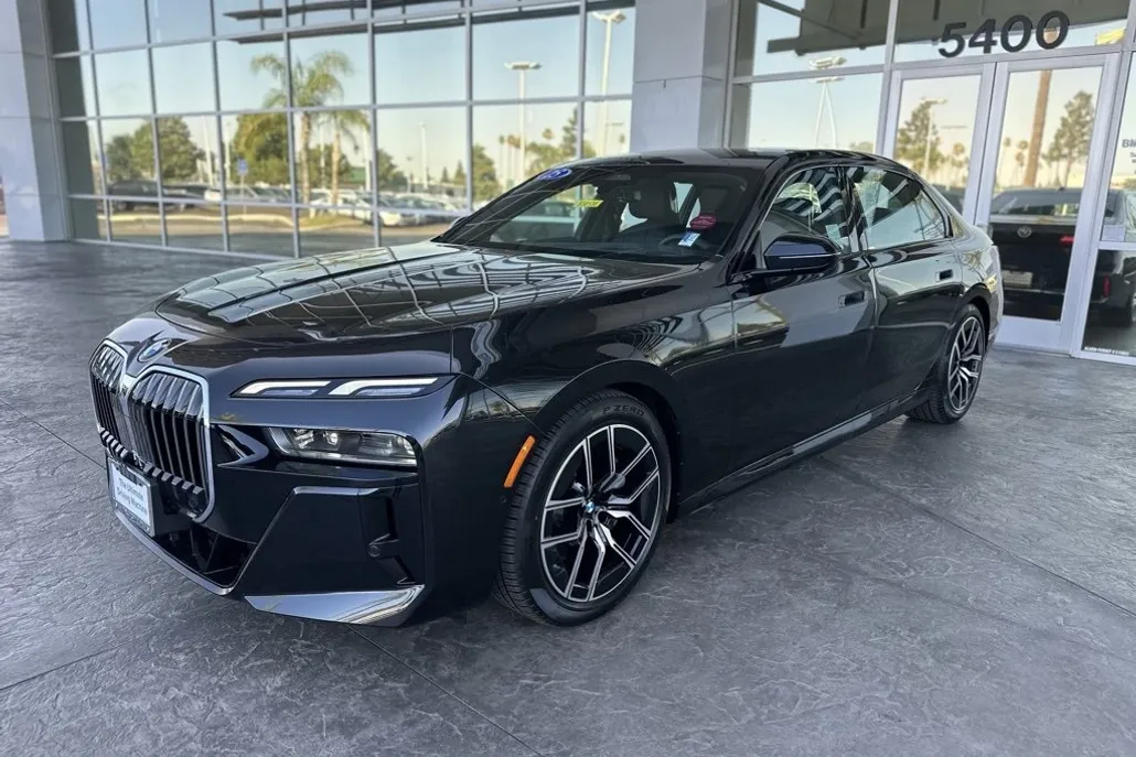 2025 Bmw 740i xDrive photo 1