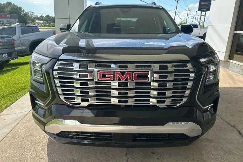 2026 Gmc Terrain Denali photo 1