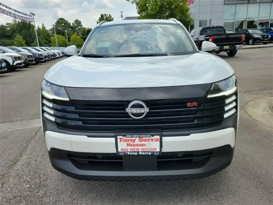 2025 Nissan Kicks SR photo 1