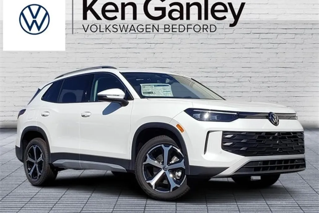 2025 Volkswagen Tiguan SE photo 1