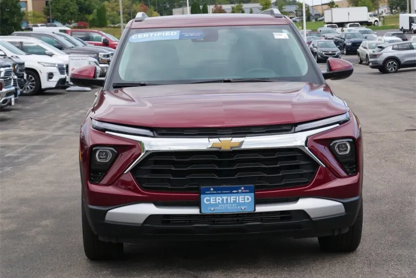 2024 Chevrolet Trailblazer LT photo 1