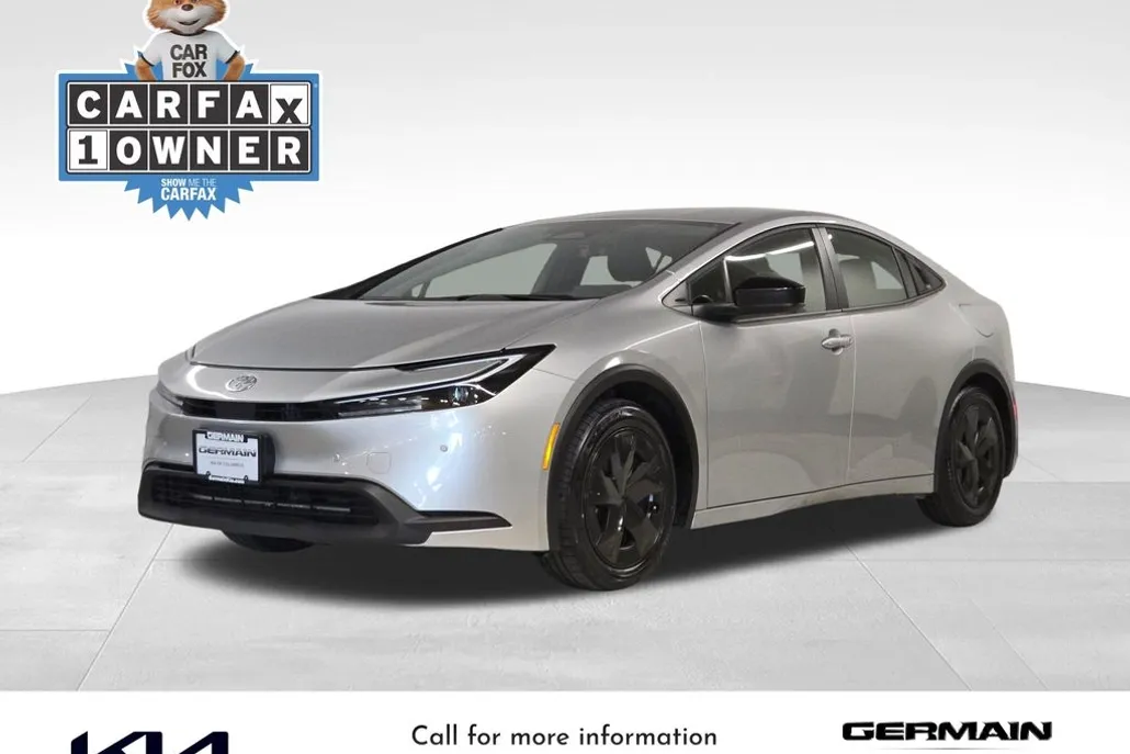 2024 Toyota Prius LE photo 1