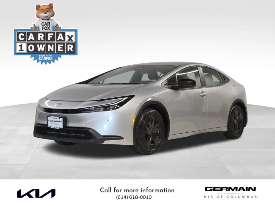 2024 Toyota Prius LE photo 1