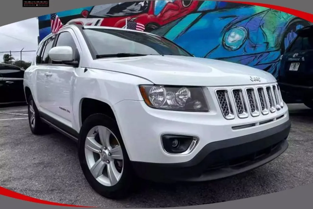 2017 Jeep Compass Latitude Sport photo 1