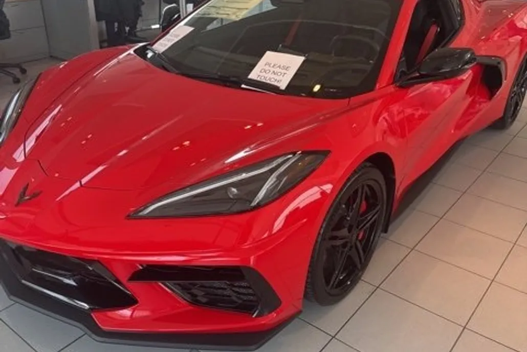 2026 Chevrolet Corvette Stingray 2LT photo 1