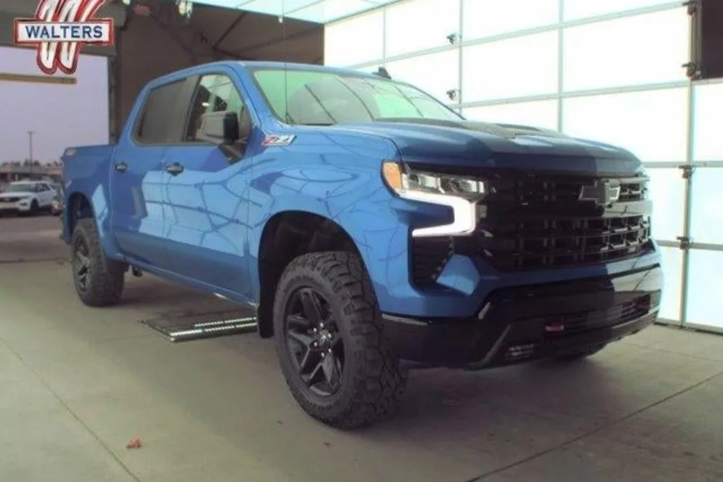 2022 Chevrolet Silverado 1500 LT Trail Boss photo 1