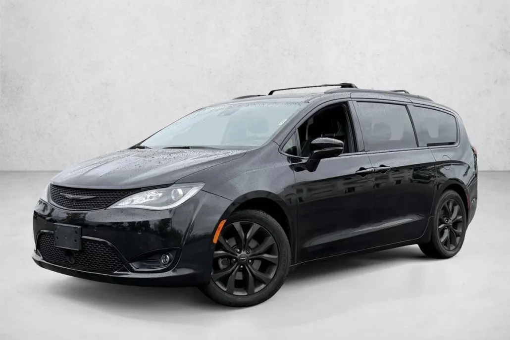 2018 Chrysler Pacifica Limited photo 1