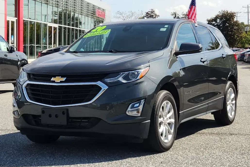 2020 Chevrolet Equinox LT photo 1