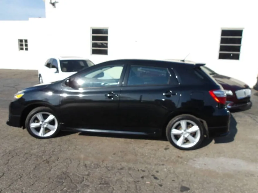 2010 Toyota Corolla Matrix L 4WD photo 1