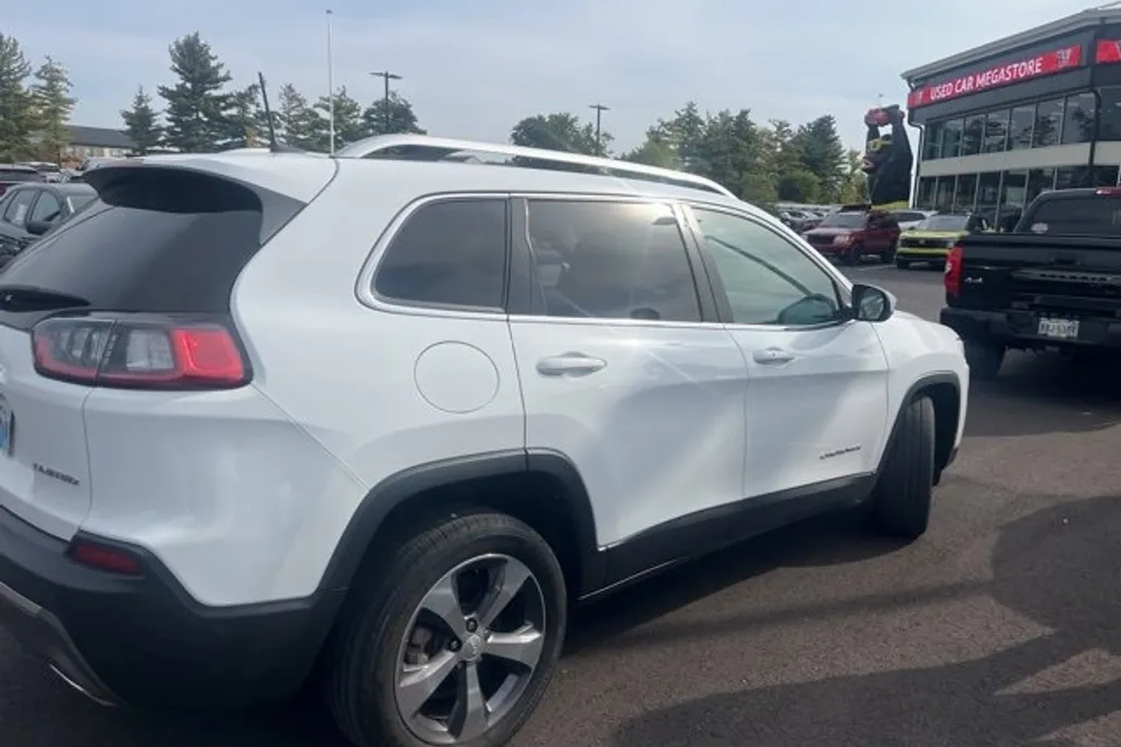 2019 Jeep Cherokee Limited photo 1