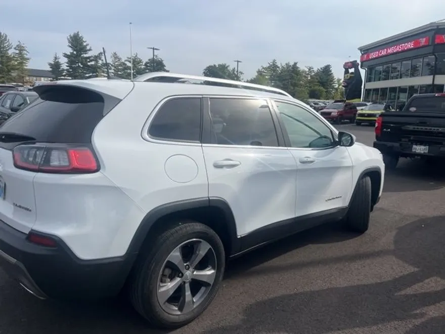 2019 Jeep Cherokee Limited photo 1