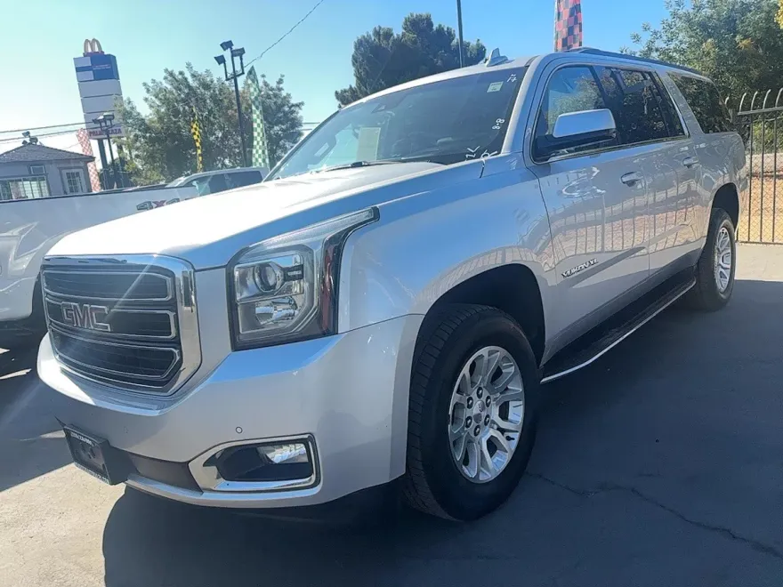 2017 Gmc Yukon XL SLT photo 1