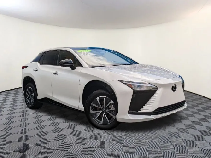 2025 Lexus RZ 450e Premium photo 1