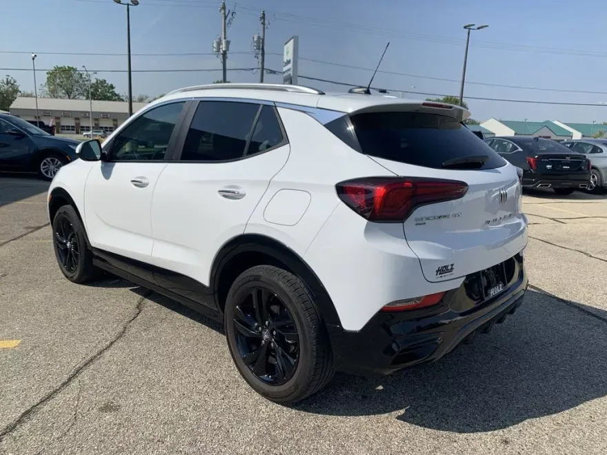 2024 Buick Encore GX Sport Touring photo 1