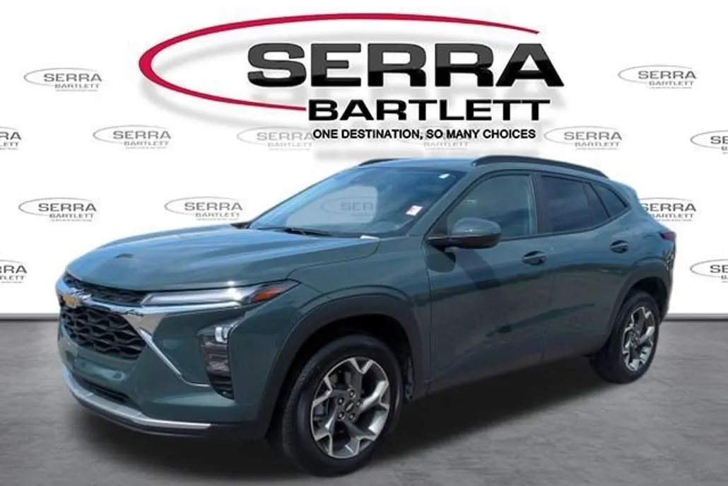 2025 Chevrolet Trax LT photo 1