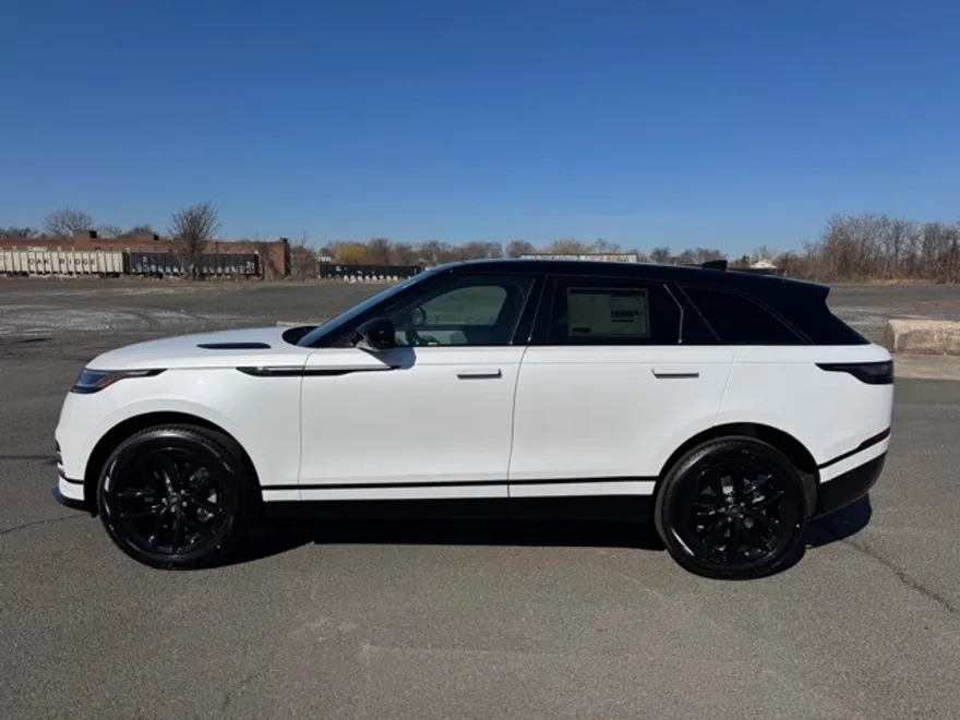 2026 Land Rover Range Rover Velar SE photo 1