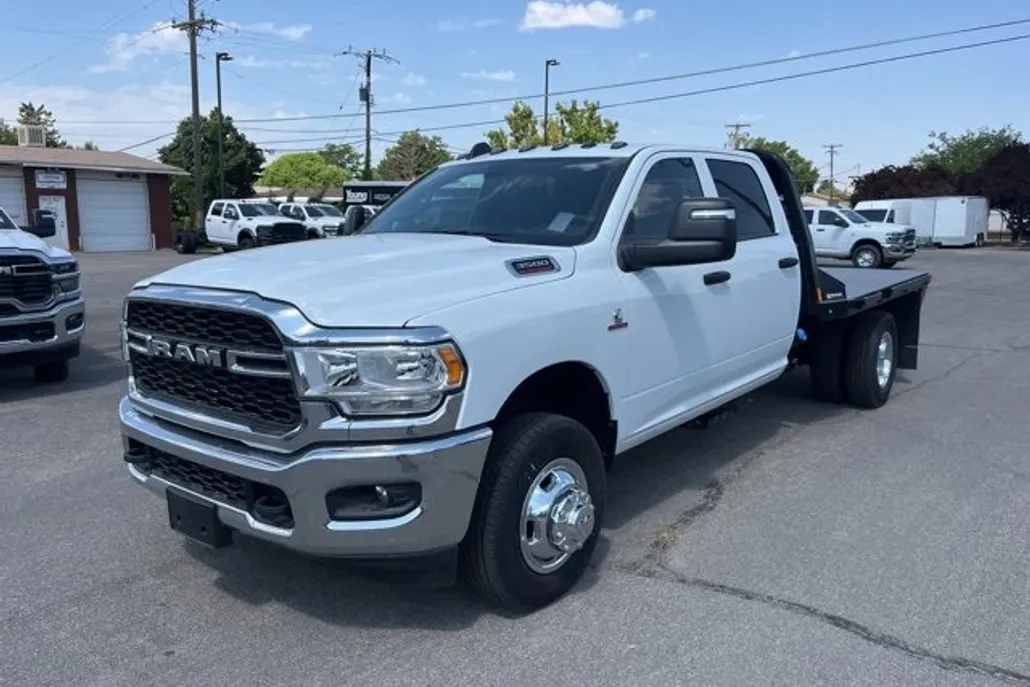 2023 Ram 3500 Tradesman photo 1