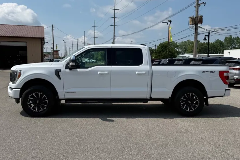 2022 Ford F-150 Lariat photo 1