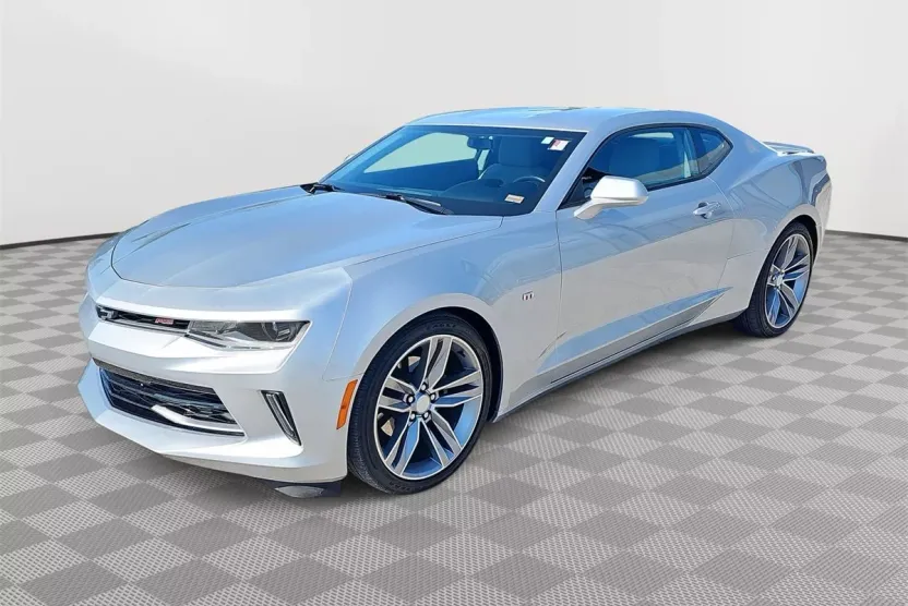 2018 Chevrolet Camaro 1LS 1LT photo 1