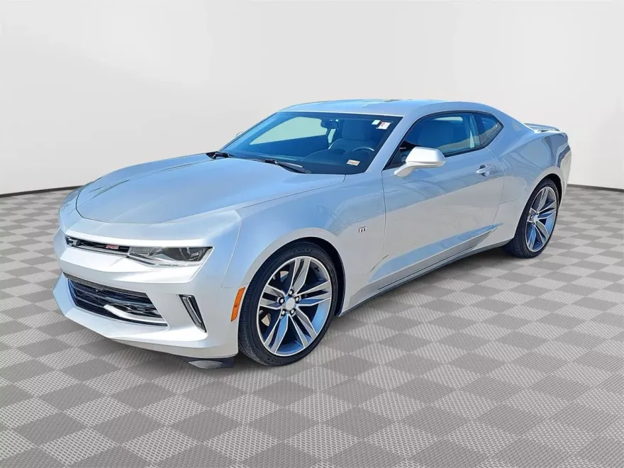 2018 Chevrolet Camaro 1LS 1LT photo 1