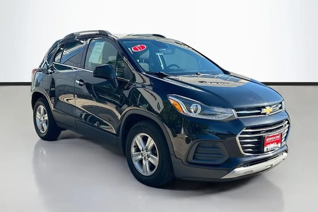 2017 Chevrolet Trax LT photo 1