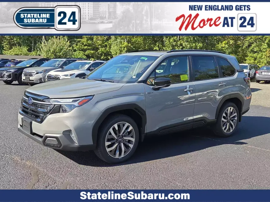 2025 Subaru Forester Touring photo 1