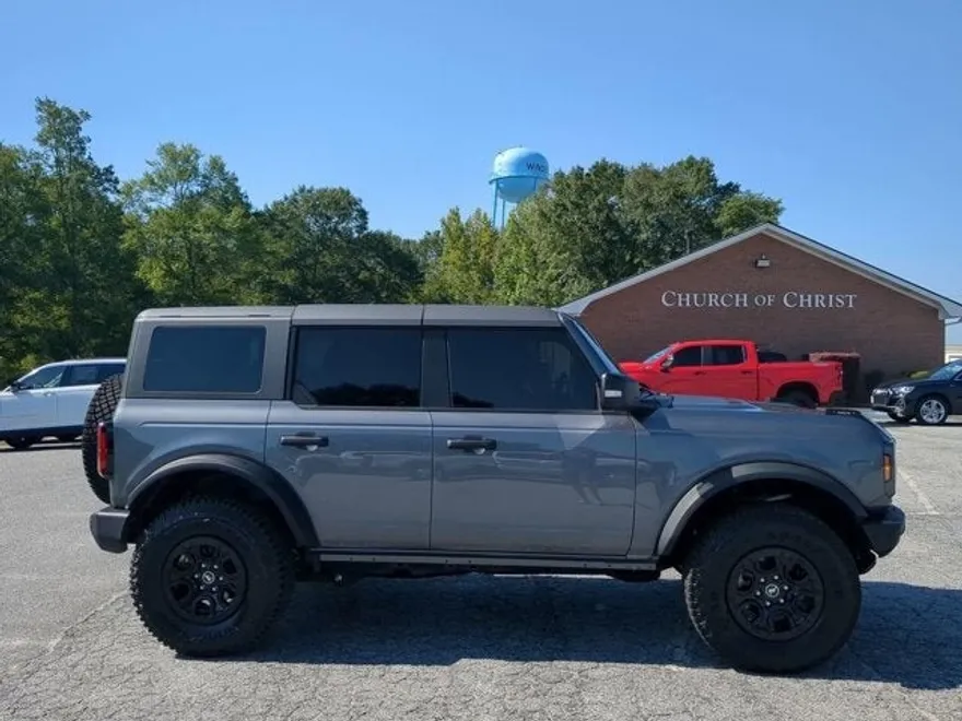 2024 Ford Bronco Wildtrak photo 1