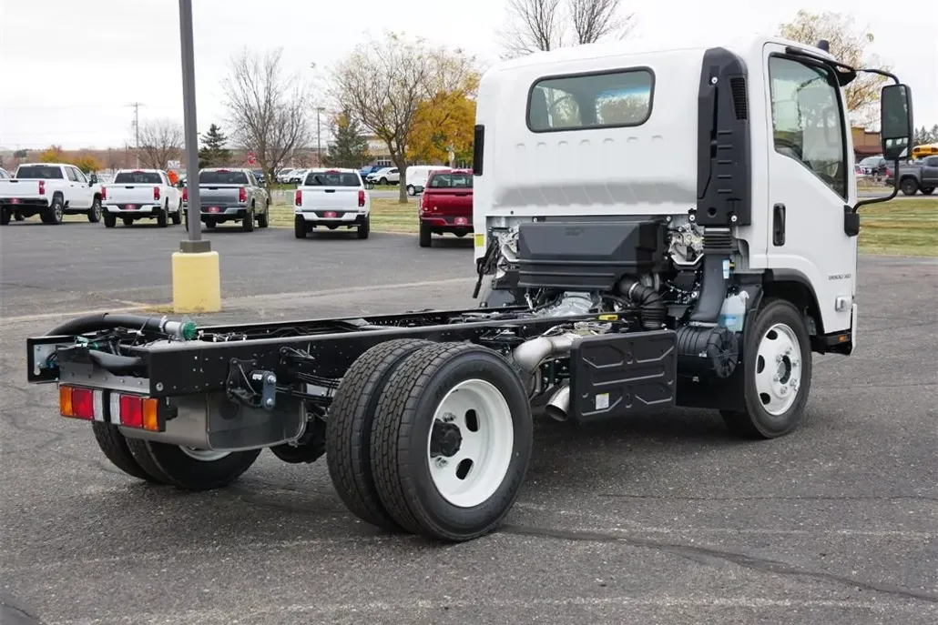 2025 Chevrolet Silverado photo 1